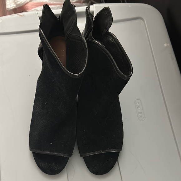 Donald J. Pliner Black Peep-Toe Heeled Boots - Picture 1 of 7